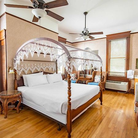 Classic King With Balcony At Curry Mansion Key West Eksteriør bilde