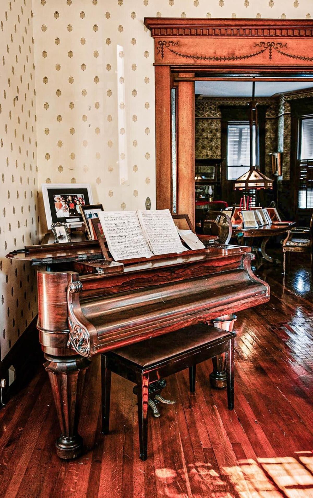 Classic King With Balcony At Curry Mansion Key West Eksteriør bilde