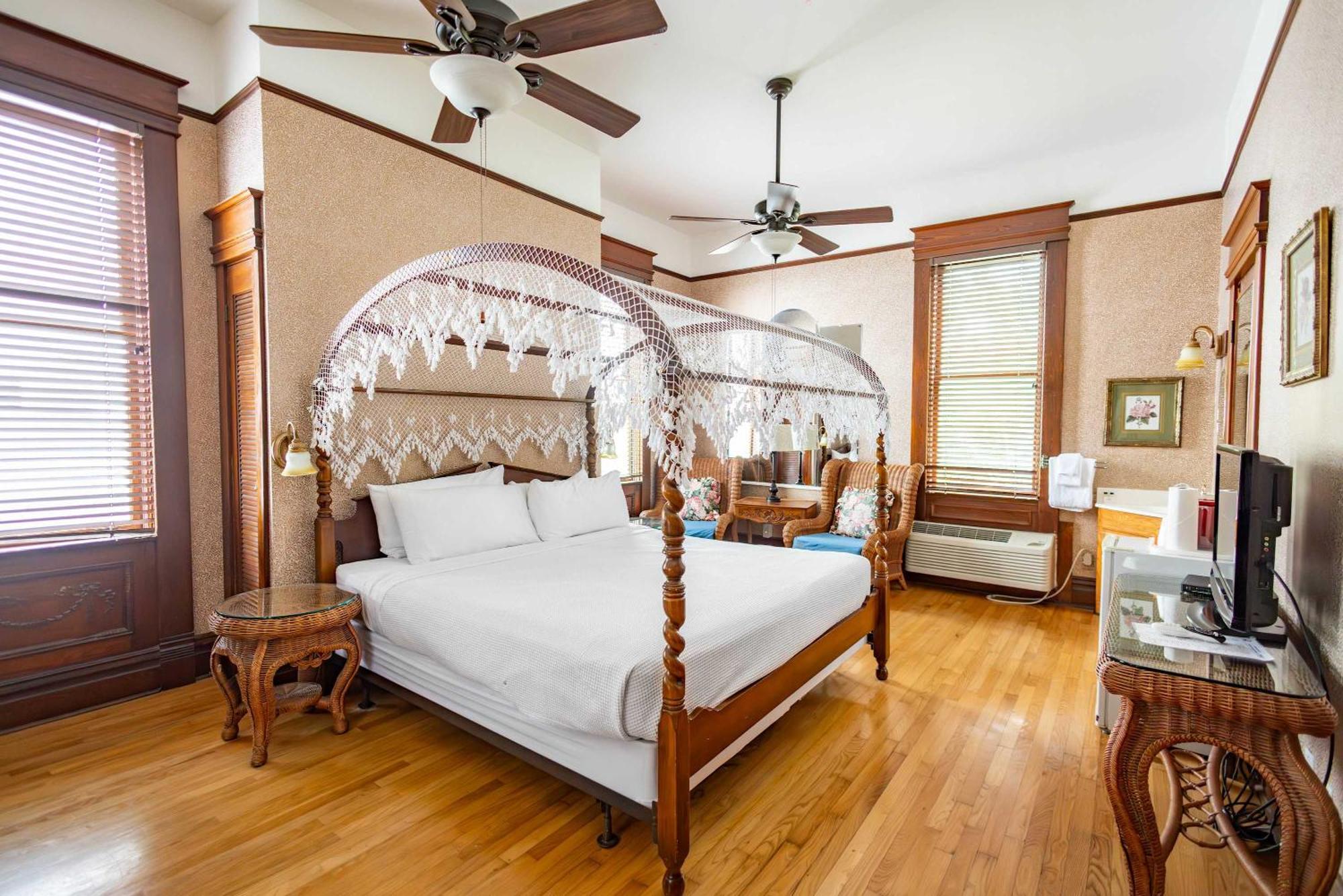 Classic King With Balcony At Curry Mansion Key West Eksteriør bilde